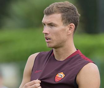 1439398820345_483642908-roma-new-signing-edin-dzeko-takes-part-in-a-gettyimages.jpg