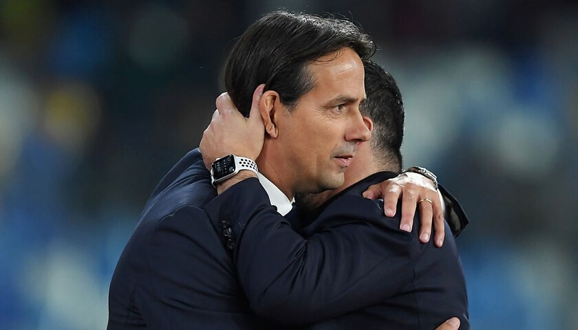 Simone Inzaghi abbraccia il collega Rino Gattuso