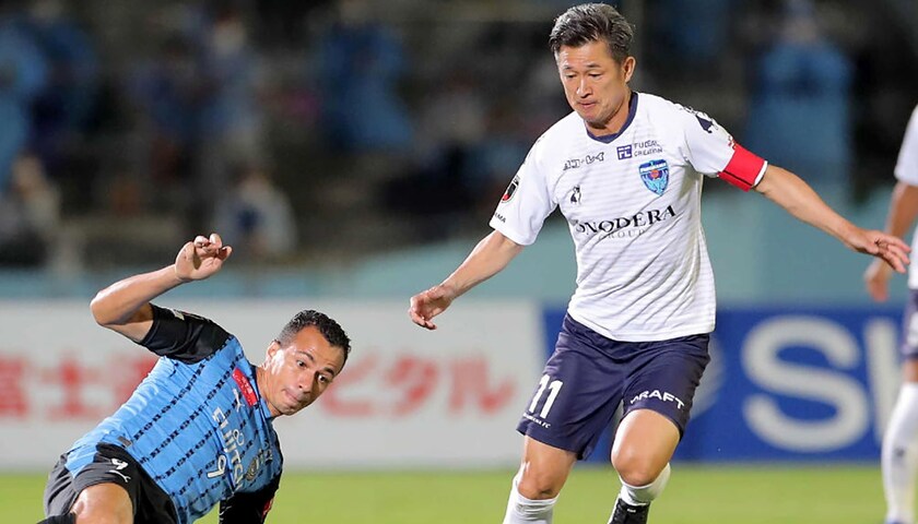 Kazuyoshi Miura in azione contro il Kawasaki Frontale