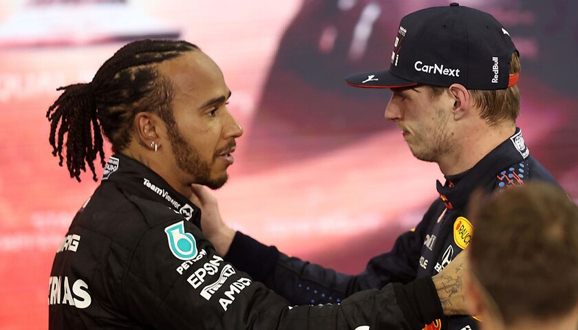 Il passaggio di consegne tra Hamilton e Verstappen